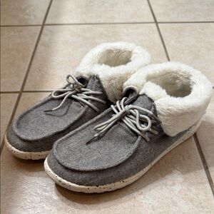 HEYDUDE Women's Wendy Fold Boots!